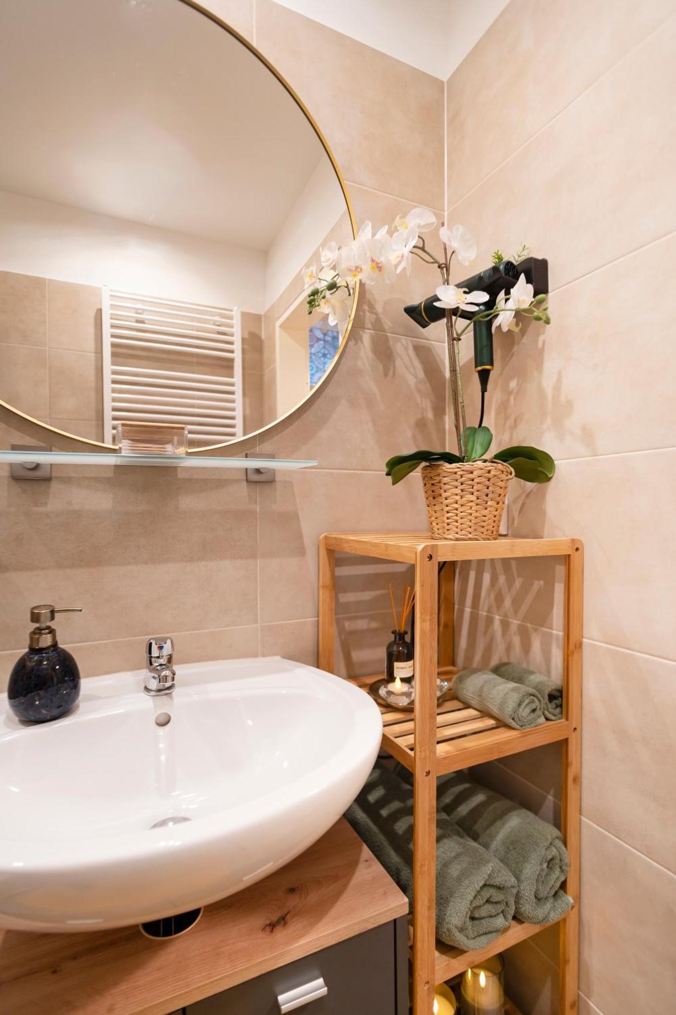 Premium Apartment Inspiriert Von Marilyn Monroe-Bremen City Center Esterno foto